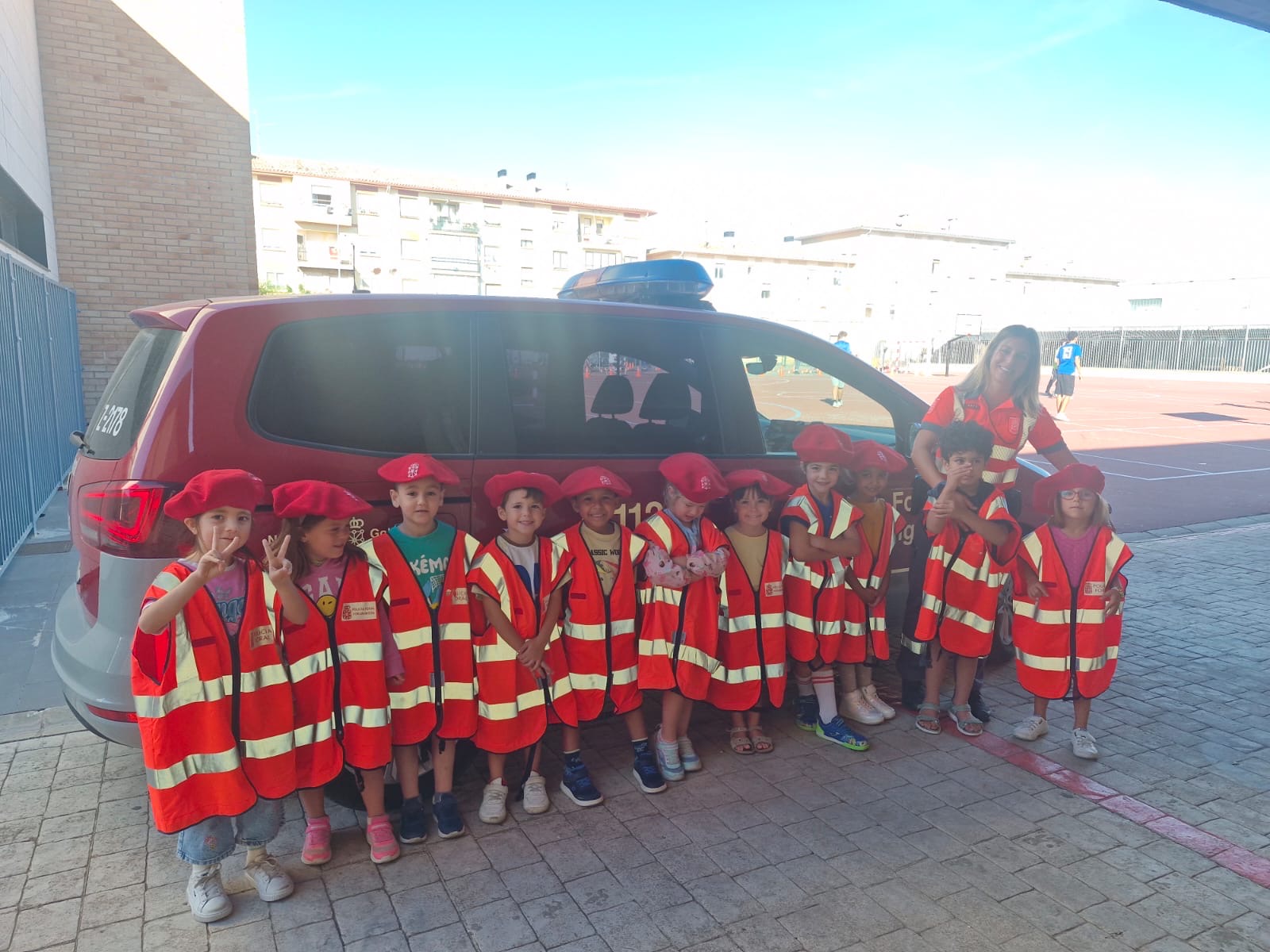 La Policía Foral visita nuestro centro